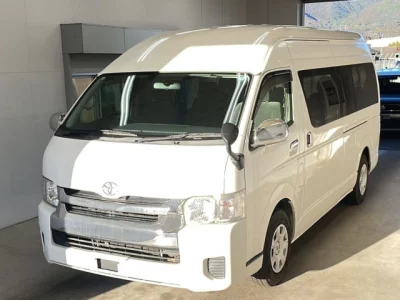 Toyota HIACE  с аукциона в Японии