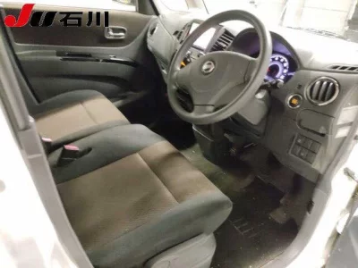 Nissan ROOX  с аукциона в Японии