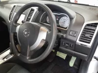 Nissan WINGROAD лот № 90410 оценка 4  с аукциона в Японии 8