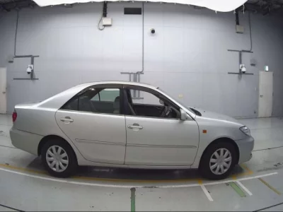 Toyota CAMRY  с аукциона в Японии