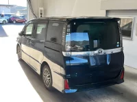 Toyota VOXY лот № 3138 оценка 3.5  с аукциона в Японии 4