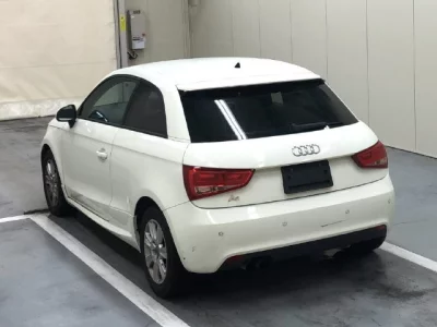 Audi A1  с аукциона в Японии