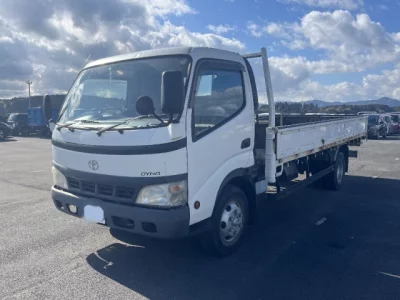 Toyota DYNA  с аукциона в Японии