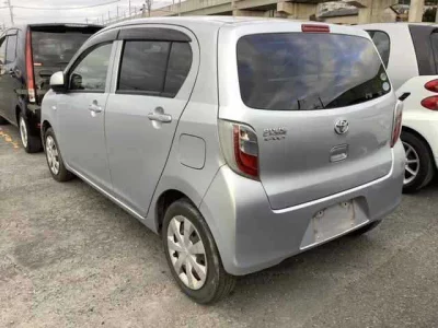 Toyota PIXIS EPOCH  с аукциона в Японии