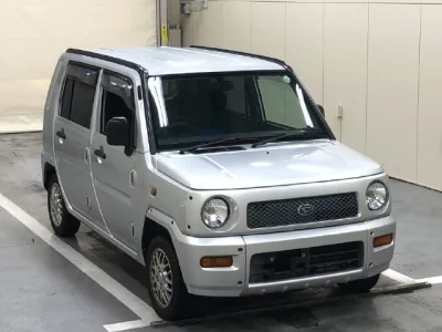 Daihatsu NAKED