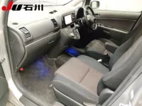 Toyota WISH лот № 7030 оценка 3.5  с аукциона в Японии 3