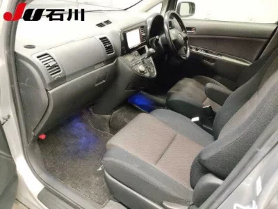 Toyota WISH  с аукциона в Японии