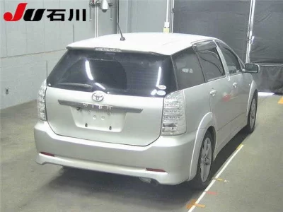 Toyota WISH  с аукциона в Японии