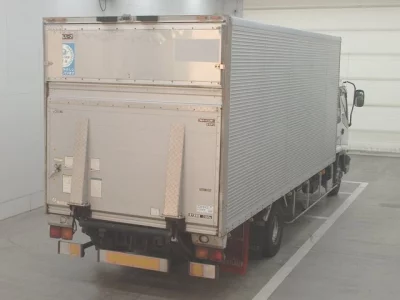 Isuzu FORWARD  с аукциона в Японии