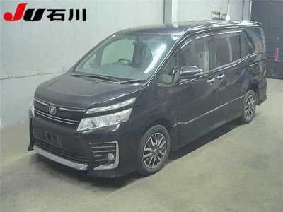 Toyota VOXY  с аукциона в Японии