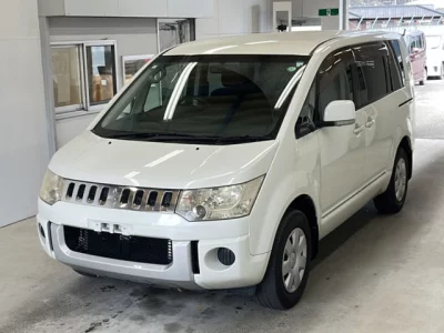 Mitsubishi DELICA D5  с аукциона в Японии
