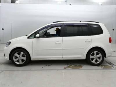 Volkswagen GOLF TOURAN  с аукциона в Японии