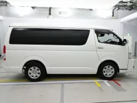 Toyota HIACE лот № 36422 оценка 4  с аукциона в Японии 2