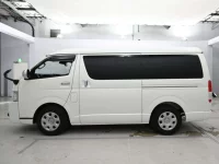 Toyota HIACE лот № 36422 оценка 4  с аукциона в Японии 3