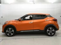 Nissan KICKS лот № 36421 оценка 4.5  с аукциона в Японии 3