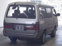 Toyota HIACE лот № 4637 оценка R  с аукциона в Японии 4