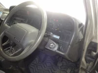 Toyota HIACE лот № 4637 оценка R  с аукциона в Японии 5