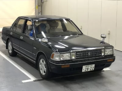 Toyota CROWN  с аукциона в Японии