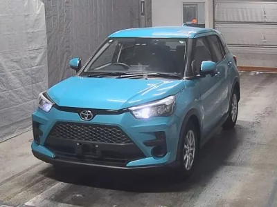 Toyota RAIZE  с аукциона в Японии