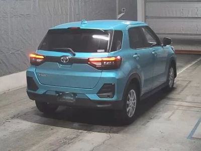 Toyota RAIZE  с аукциона в Японии
