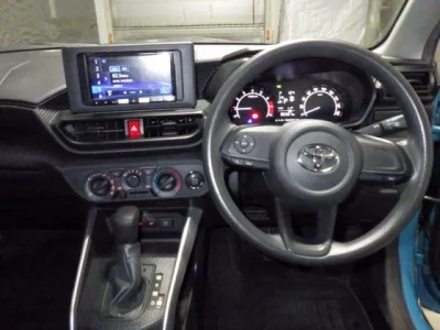 Toyota RAIZE  с аукциона в Японии