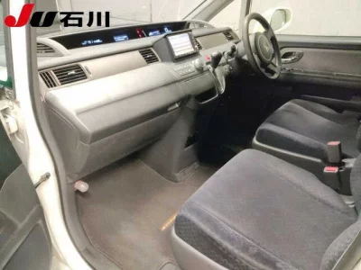 Honda STEP WAGON  с аукциона в Японии