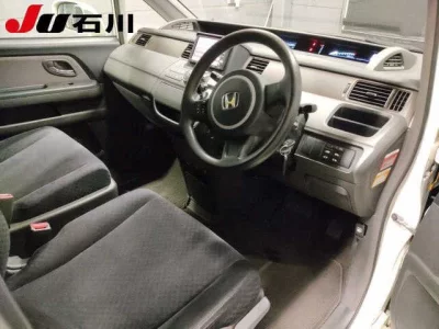 Honda STEP WAGON  с аукциона в Японии