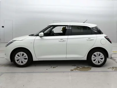 Suzuki SWIFT  с аукциона в Японии