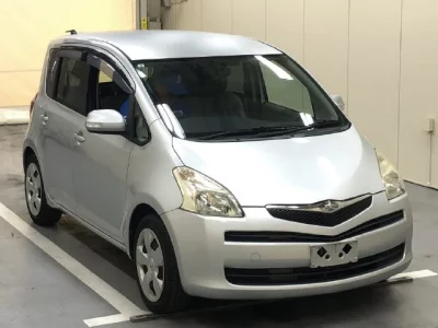 Toyota RACTIS  с аукциона в Японии