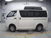 Toyota HIACE VAN лот № 30304 оценка R  с аукциона в Японии 3