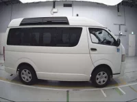 Toyota HIACE VAN лот № 30304 оценка R  с аукциона в Японии 2