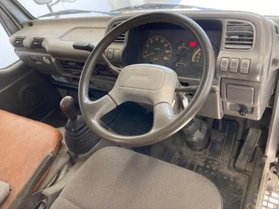 Isuzu ELF  с аукциона в Японии