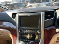 Toyota ALPHARD лот № 70172 оценка 4  с аукциона в Японии 5