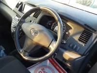 Toyota ISIS лот № 90567 оценка 3.5  с аукциона в Японии 8