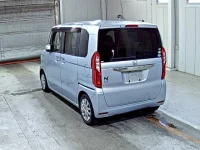 Honda N BOX лот № 3002 оценка 3.5  с аукциона в Японии 1