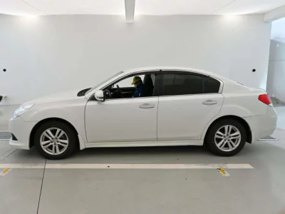 Subaru LEGACY B4  с аукциона в Японии