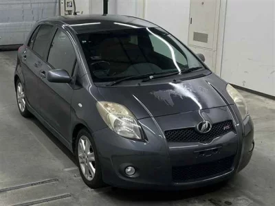 Toyota VITZ  с аукциона в Японии