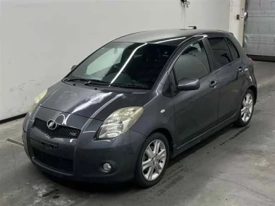 Toyota VITZ  с аукциона в Японии