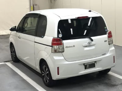 Toyota SPADE  с аукциона в Японии