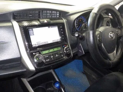 Toyota COROLLA FIELDER  с аукциона в Японии