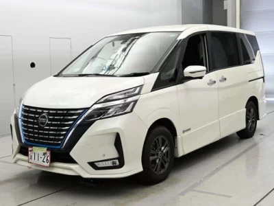 Nissan SERENA  с аукциона в Японии