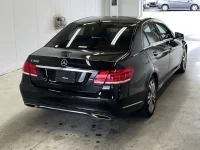 Mercedes-Benz E CLASS лот № 3284 оценка 4  с аукциона в Японии 1