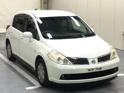 Nissan TIIDA  с аукциона в Японии