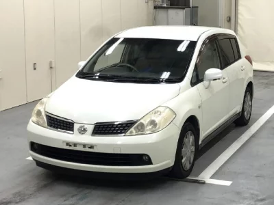 Nissan TIIDA  с аукциона в Японии