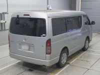 Toyota HIACE лот № 30360 оценка 3  с аукциона в Японии 1