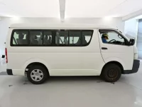 Toyota HIACE лот № 30366 оценка R  с аукциона в Японии 2