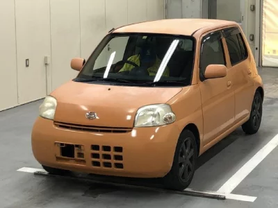 Daihatsu Esse
