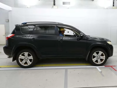 Toyota VANGUARD  с аукциона в Японии