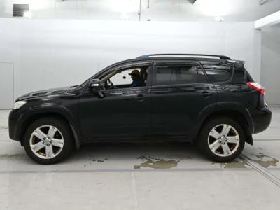 Toyota VANGUARD  с аукциона в Японии