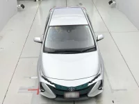 Toyota PRIUS PHV лот № 30375 оценка 4  с аукциона в Японии 6